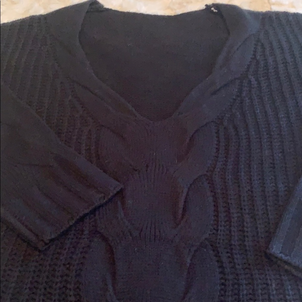 Black V- Neck Off The Shoulder Sweater XS/Small